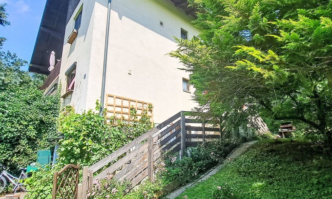 Seewalchen am Attersee Apartamento | Eleonore by Interhome