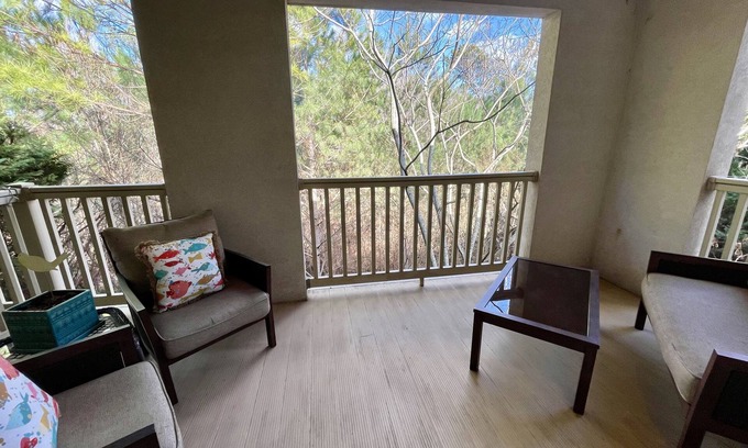 Tuscaloosa Condominio | Elephant's Den - Book Now!