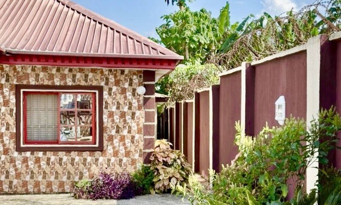 Owo Casa | Elephant villa