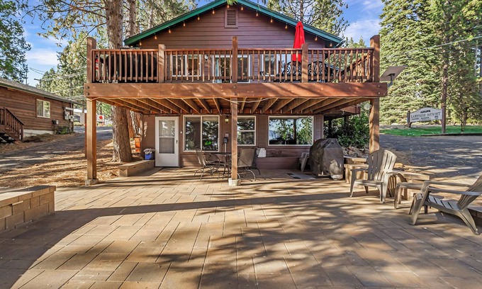 Peninsula Village Cabina | Elevate Your Stay~Top Unit at Lake Almanor Escape7