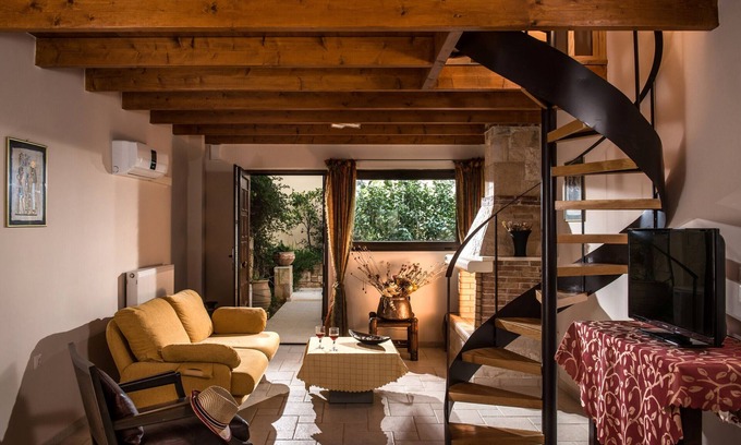 Palaiokastro Chalet De Esquí | Elia 3 ,cozy two-level maisonette,close to Heraklion