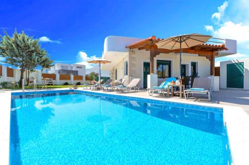 Paralia Kourna Casa | Eliomar Villa Am Strand