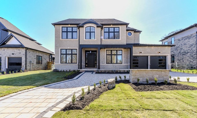 Burlington Casa | Elite 5 BR, Lake, Gym, Sauna, Mov Thtr, OutD FP & Ktcn, Kids play rm