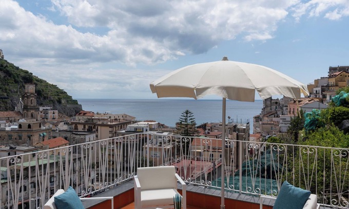 Minori Cama Y Desayuno | Elite Luxury Suite