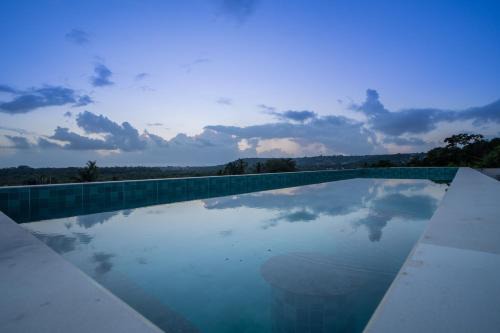 Saipem Apartamento | ELIVAAS 1 BHK with Jacuzzi & Lift - Kamerios Brisa