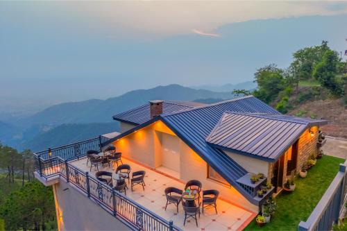 Kasauli Hotel | ELIVAAS Konifer Hillside Retreat
