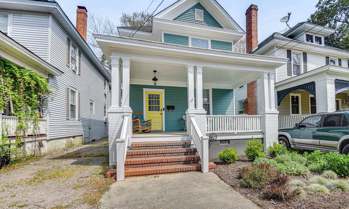 Elizabeth City Casa | Elizabeth City Home w/ Fire Pit < 1 Mi to Downtown