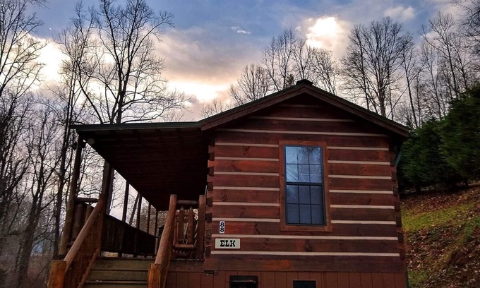 Franklin Cabina | Elk Cabin - Big Bear Cabin Rentals Alquiler de vacaciones de 2 dormitorios / 1 baño