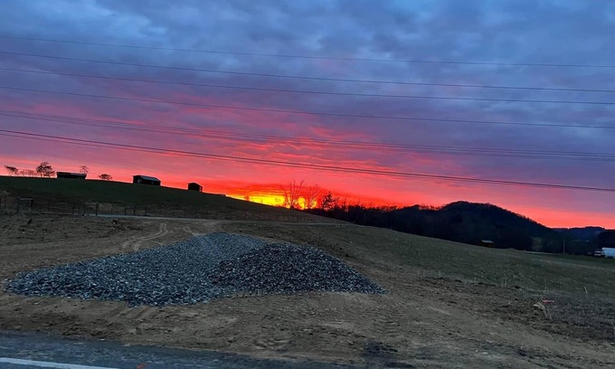 Boone Cabina | Elk Knob Escape ~ Cozy tiny cabin with an incredible view!