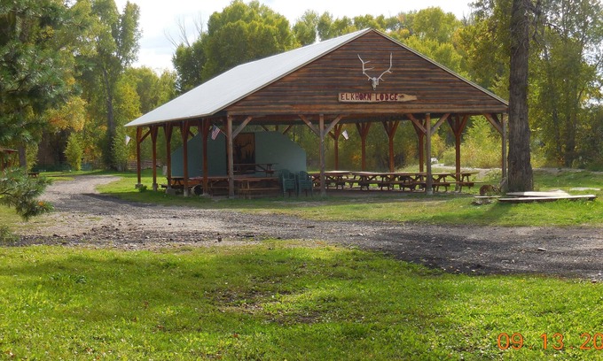 Chama Cabina | Elkhorn Lodge