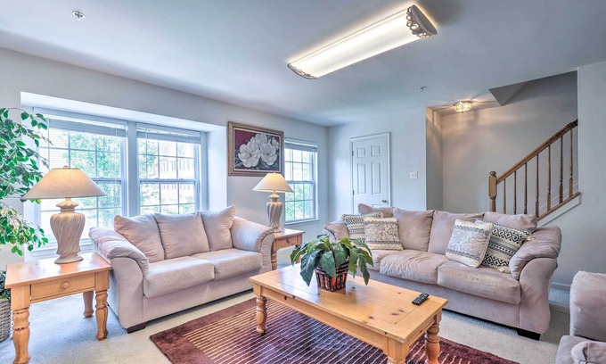 Elkridge Casa | Elkridge Townhome ~ 15 Mi to Dtwn Baltimore!
