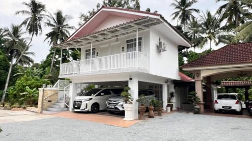 Kota Bharu Casa | Ellie`z Abra Homestay