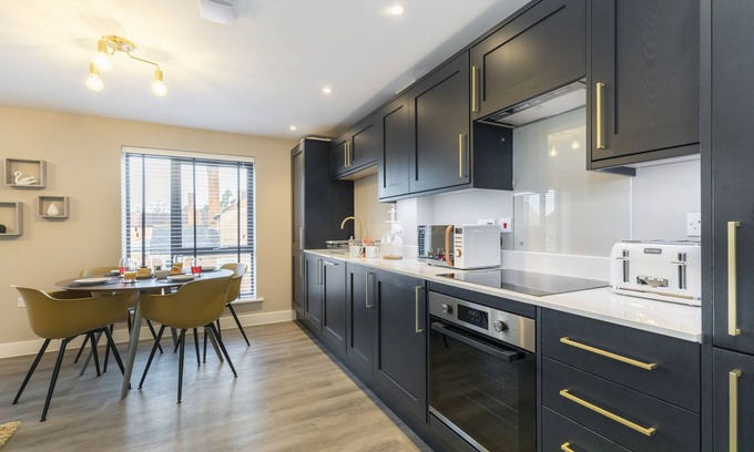 Gloucester Apartamento | Elliot Oliver - Luxurious 2 Bedroom Apartment With Parking