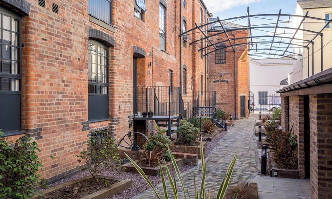Cheltenham Apartamento | Elliot Oliver - Stylish 2 Bedroom Town Centre Apartment