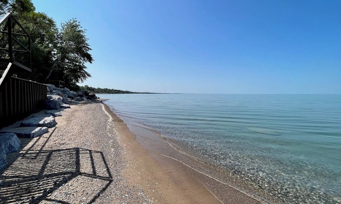 Zurich Cabaña | Elliott's Anchor... Fully Accessible Lakefront Luxury!