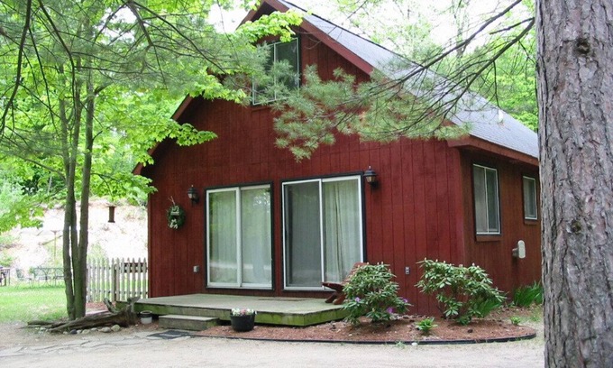 Grawn Casa | Chalet - Ellis Lake Resort - Interlochen / Traverse City