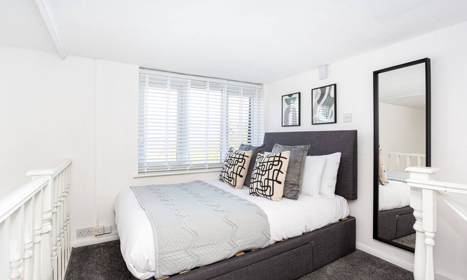 Leigh-on-Sea Apartamento | Elmsleigh Lofts by Sorted Stay