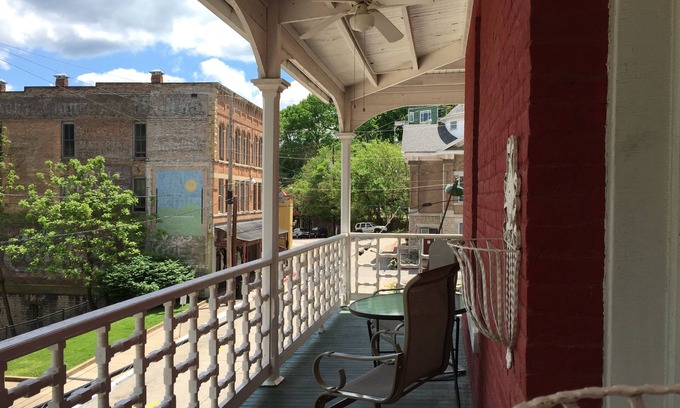 Eureka Springs Historic District Casa | Elmwood House