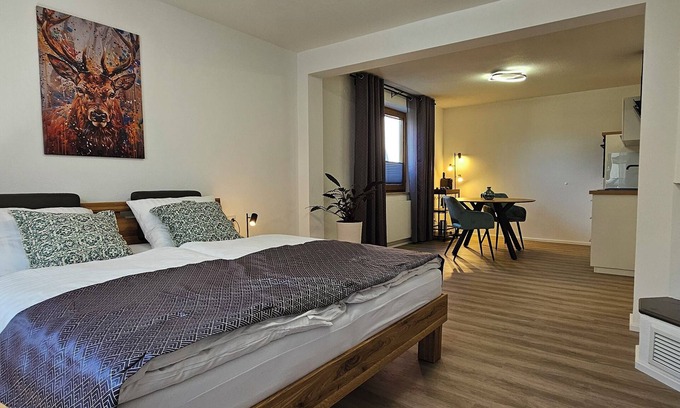 Heidenheim an der Brenz Apartamento | ELODIA LUXURY Apartment, WiFi, terrace, kitchen, towels