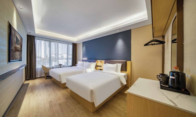 Pudong Hotel | Elong Hotel Xiepu Road subway Station