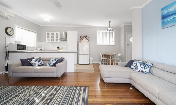 Long Jetty Casa | Eloora House Blue bay