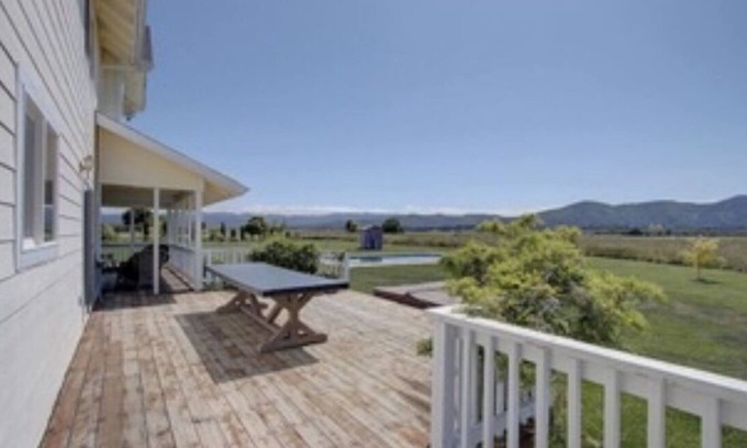 Lakeport Cama Y Desayuno | Elope en el condado de Lake, California