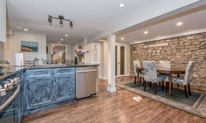 Elora Apartamento | Elora Gingerbread Suite