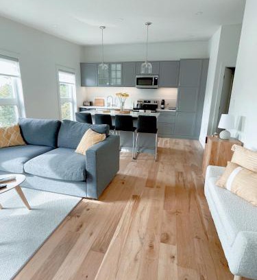 Elora Apartamento | Elora’s Irvine River Suite