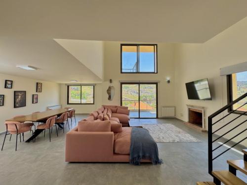 Kfardebian Apartamento | Elva Faqra Duplex 3BR w Balcony