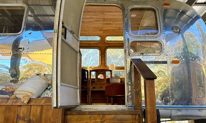 Nesbit Casa | Elvis Themed RV Glamping Farmstay near Graceland with outdoor bath