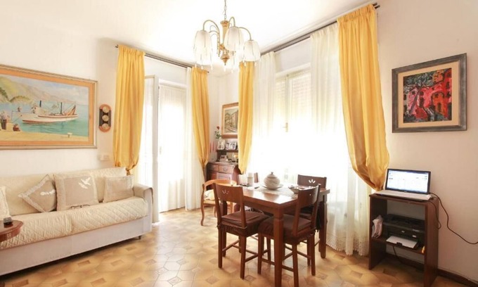 Borgo Antico Apartamento | Elyse Apartment central location near best beaches