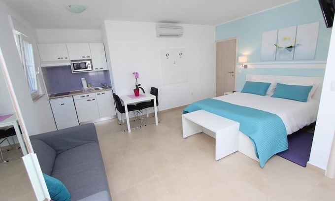 Rovinj Apartamento | EMANUEL Studio with Balcony 4