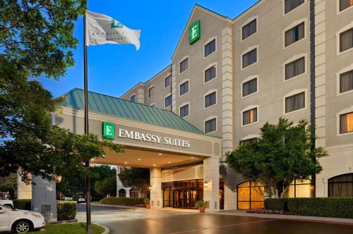 Far North Dallas Hotel | Embassy Suites by Hilton Dallas Near the Galleria