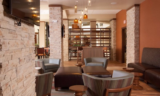 Nashville Hotel | Embassy Suites by Hilton Nashville Airport