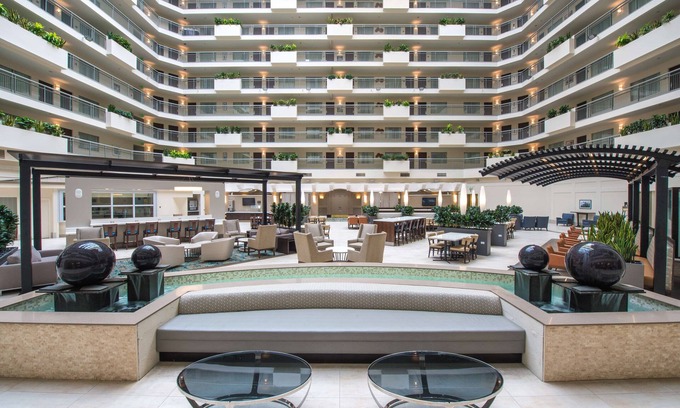 Tukwila Hotel | Embassy Suites by Hilton Seattle Tacoma International Airport