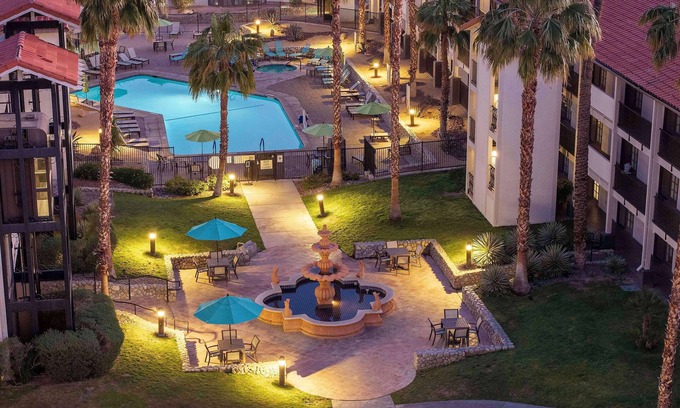 Palm Desert Hotel | Embassy Suites by Hilton Palm Desert