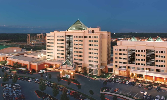 Rogers Hotel | Embassy Suites Northwest Arkansas - Hotel, Spa & Convention