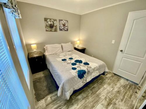 Dunnellon Casa | Embrace Nature in this Cottage Nestled Amidst Trees in Dunnellon, Florida