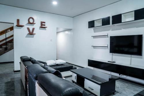 Lusaka Apartamento | Emca Haven 3-Bedroom Duplex