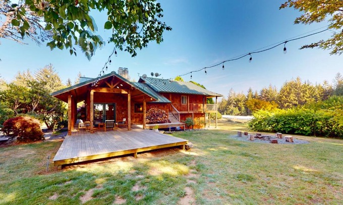 McKinleyville Casa | Emerald Acres