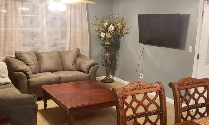 Mount Dora Casa | EMERALD FAMILY HOUSE. DOS MINUTOS DEL CENTRO DE MOUNT DORA