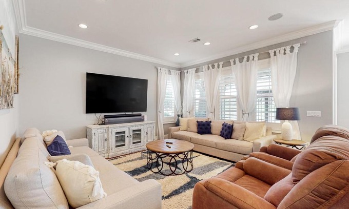 Villa Lago Casa | Emerald Isle at Villa Lago