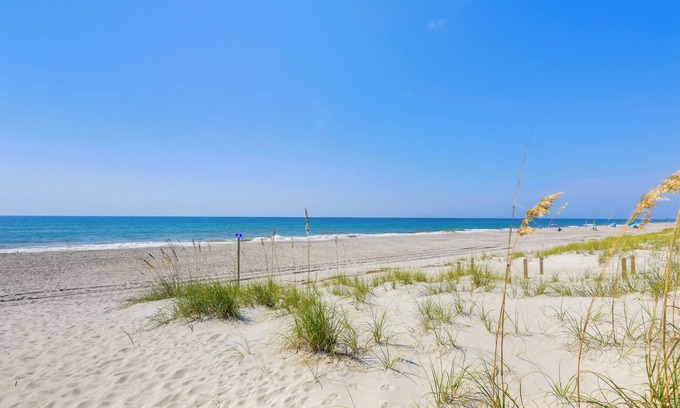 Emerald Isle Cabaña | Emerald Isle Vacation Rental, Walk to Beach!