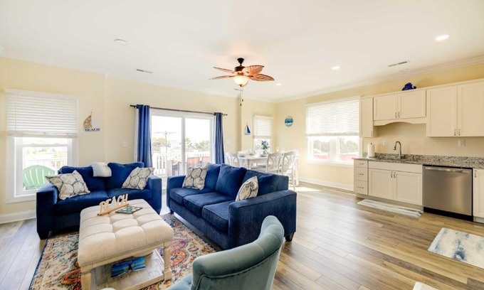 Emerald Isle Casa | Emerald Isle Vacation Home Walk to Beach!