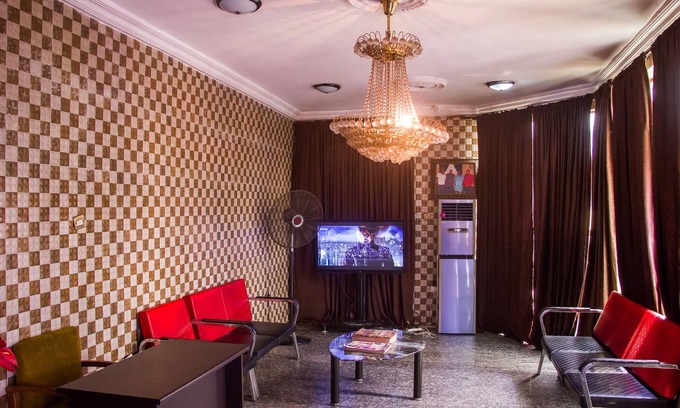 Lagos Hotel | Emglo Suites