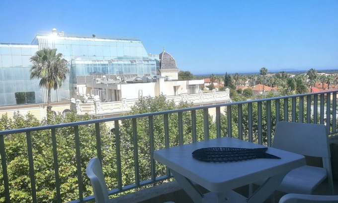 Hyeres City Centre Apartamento | Emilia Residence en Hyères