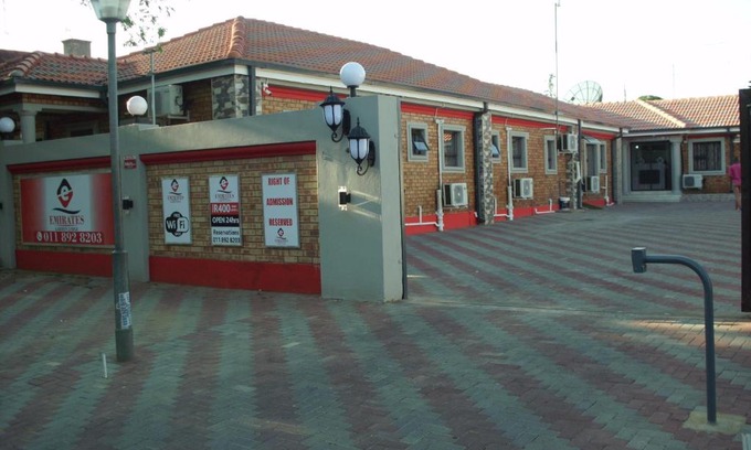 Boksburg Casa | Emirates Garden Lodge