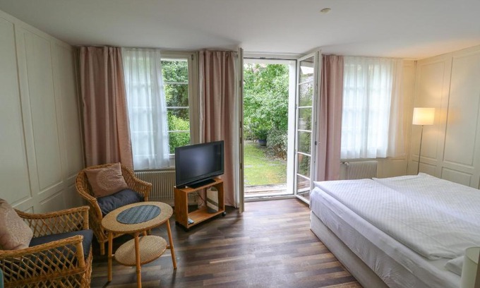 Winterthur Cama Y Desayuno | EMMA Bett und Bistro