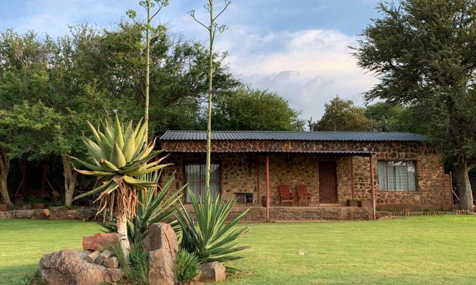 Thabazimbi Apartamento | Emmanuel Self-Catering Cottage