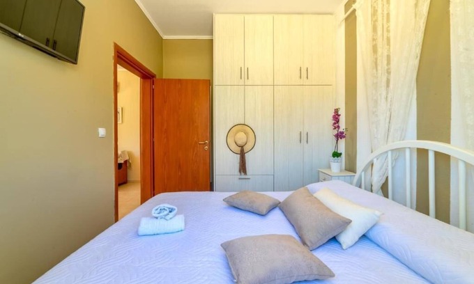 Vizari Apartamento | Emmanuela with garden and sea view-Triopetra